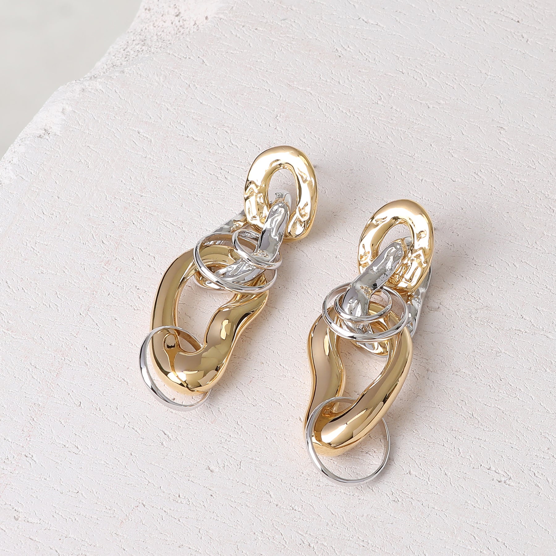 OYSTER CHAIN EARRING GOLD